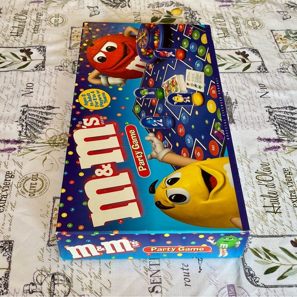 Vintage 1999 M & M’s Party Board Game - Picture 6 of 11